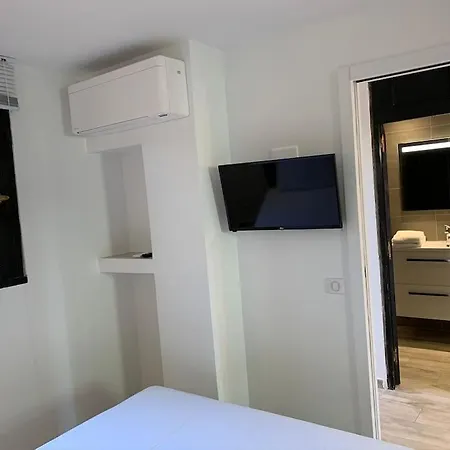 Neuf 4km Apartment